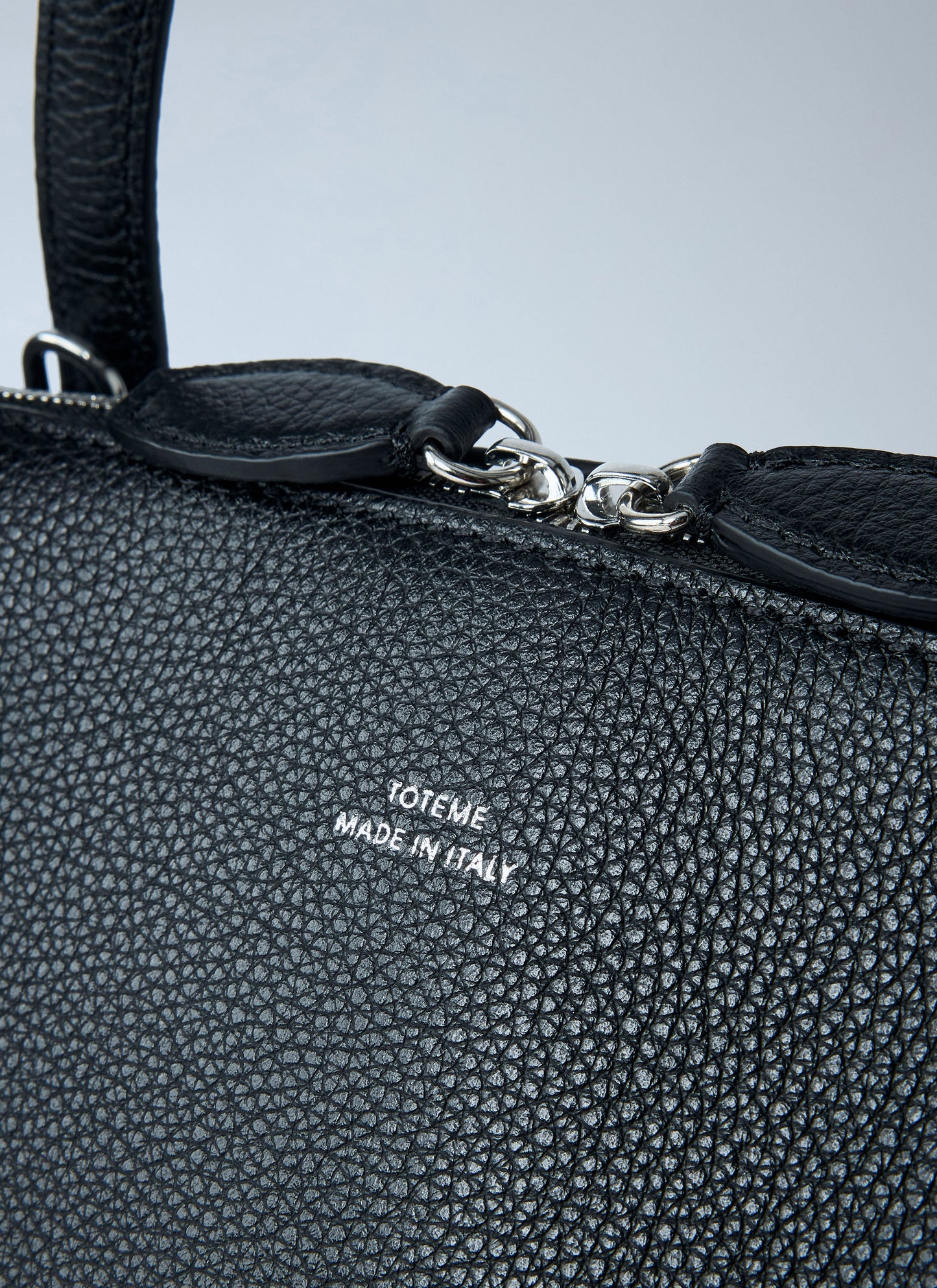Toteme Women Medium Leather Day Handbag TOTEME