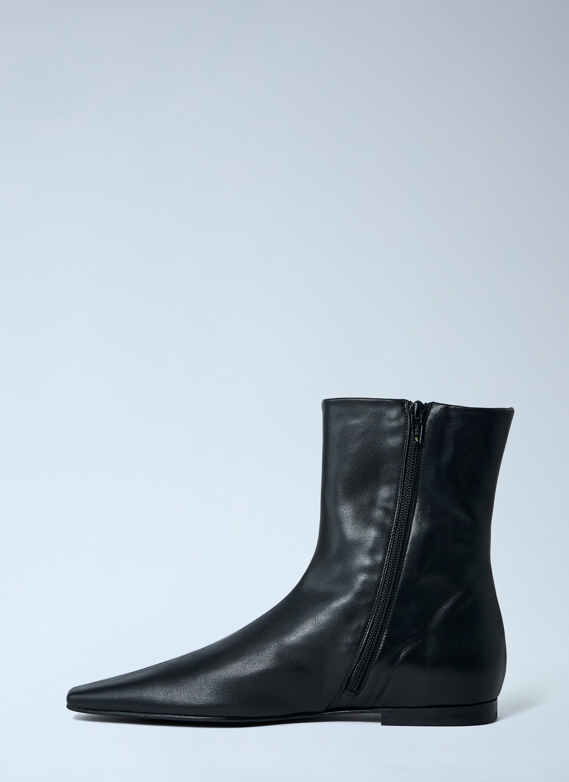 Toteme Women Zipped Leather Chelsea Boots TOTEME