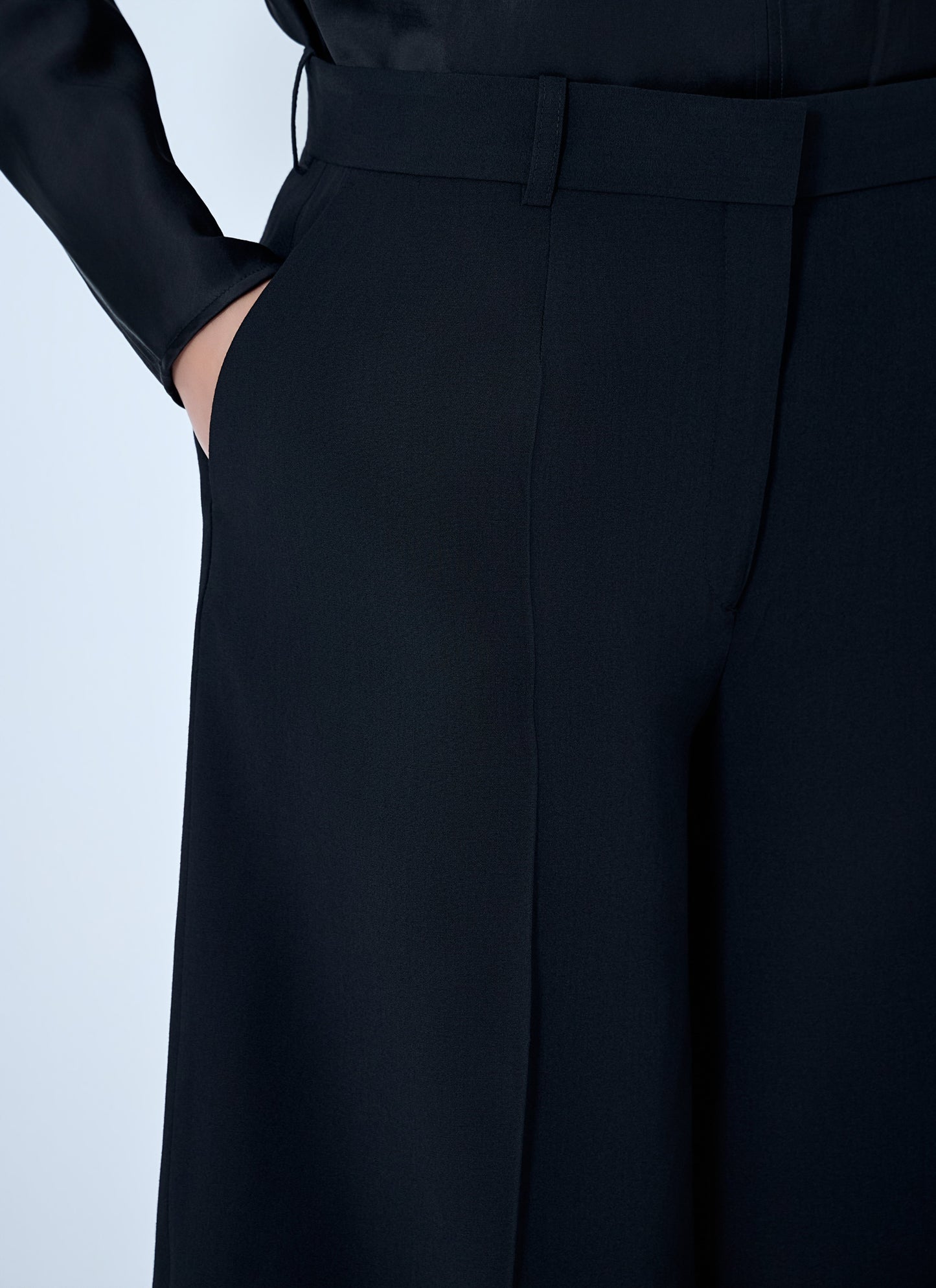 Toteme Women Tailored Bermuda Shorts TOTEME