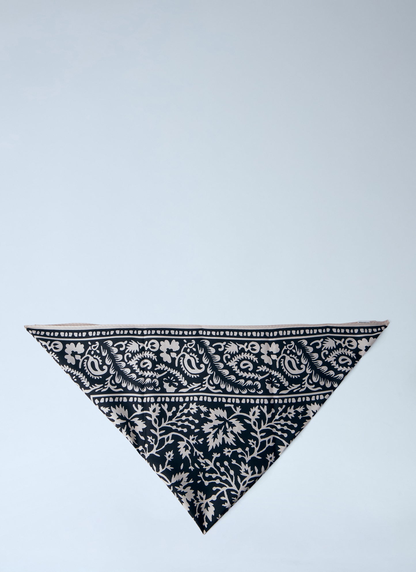 Toteme Women Patterned Bandana Scarf TOTEME