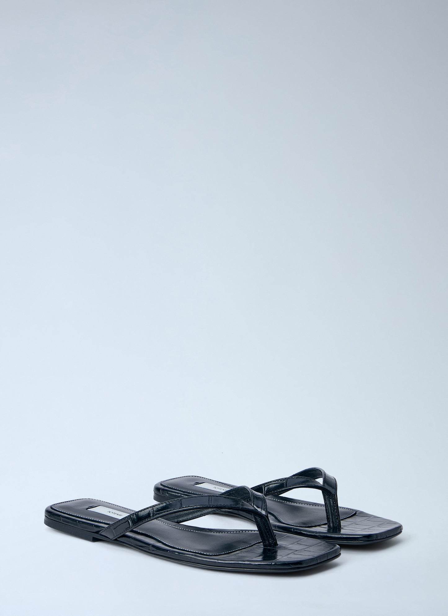 Toteme Women Leather Flip Flops TOTEME