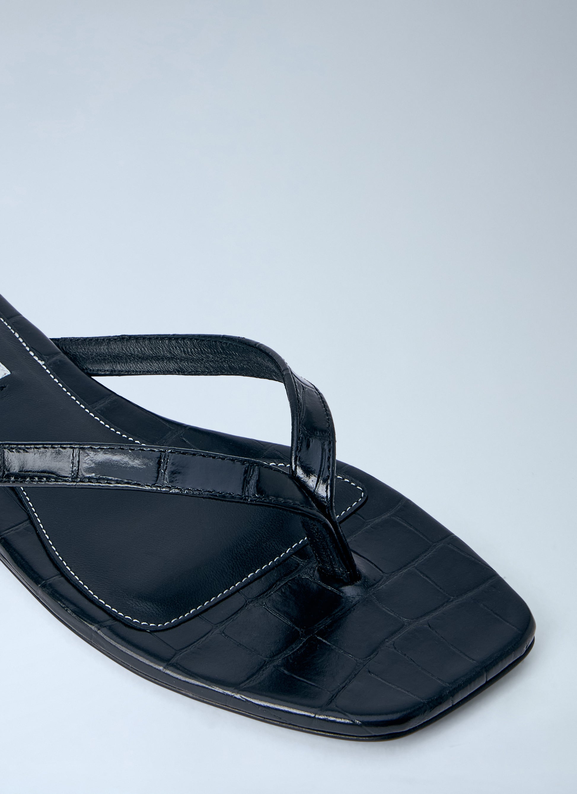 Toteme Women Leather Flip Flops TOTEME