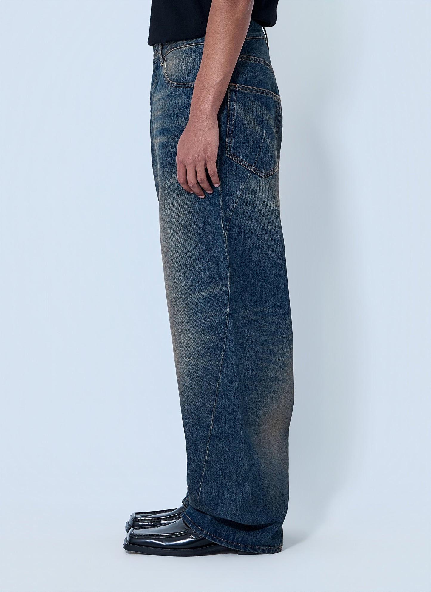 Vetements Men Wide-Leg Denim Trousers VETEMENTS