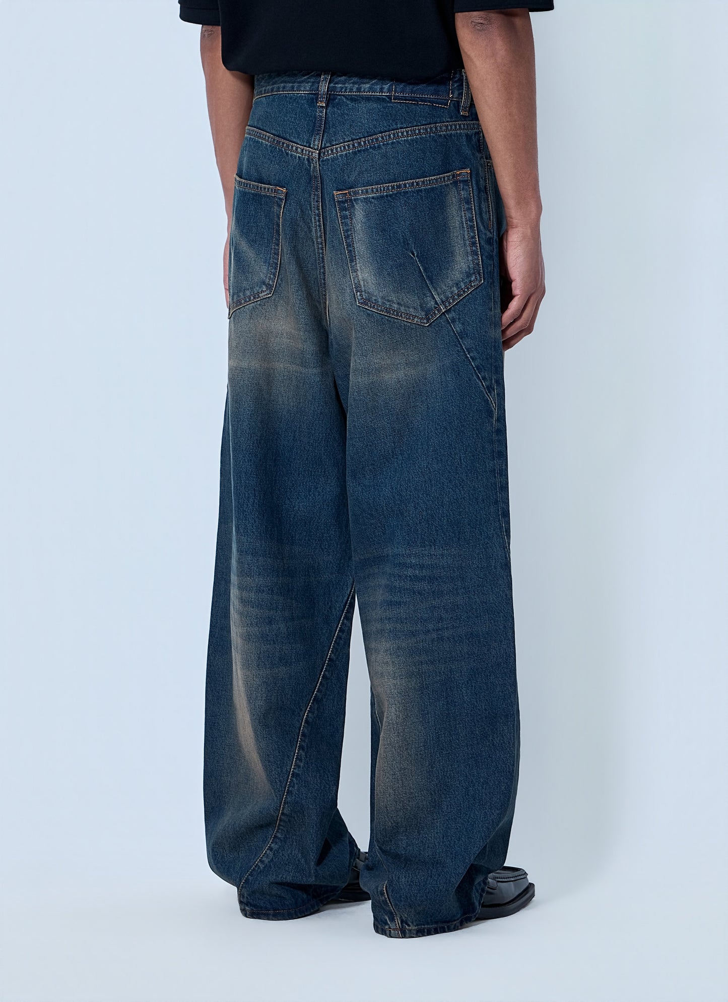 Vetements Men Wide-Leg Denim Trousers VETEMENTS