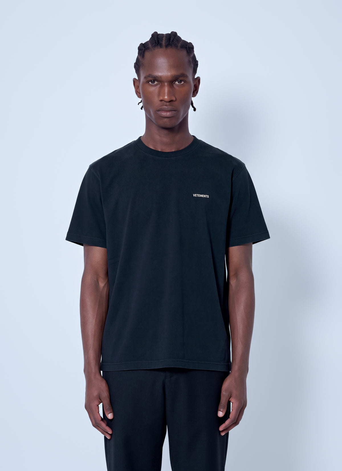 Vetements Men Classic Logo Regular T-Shirt VETEMENTS