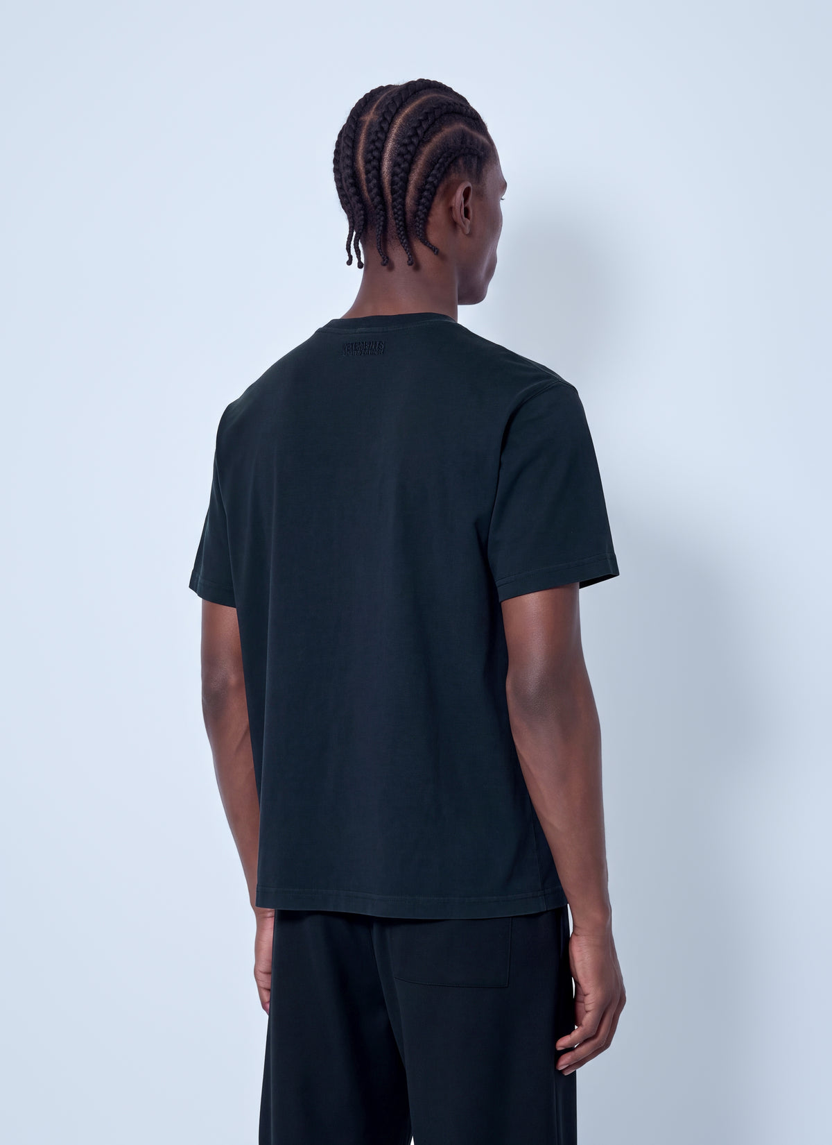 Vetements Men Classic Logo Regular T-Shirt VETEMENTS