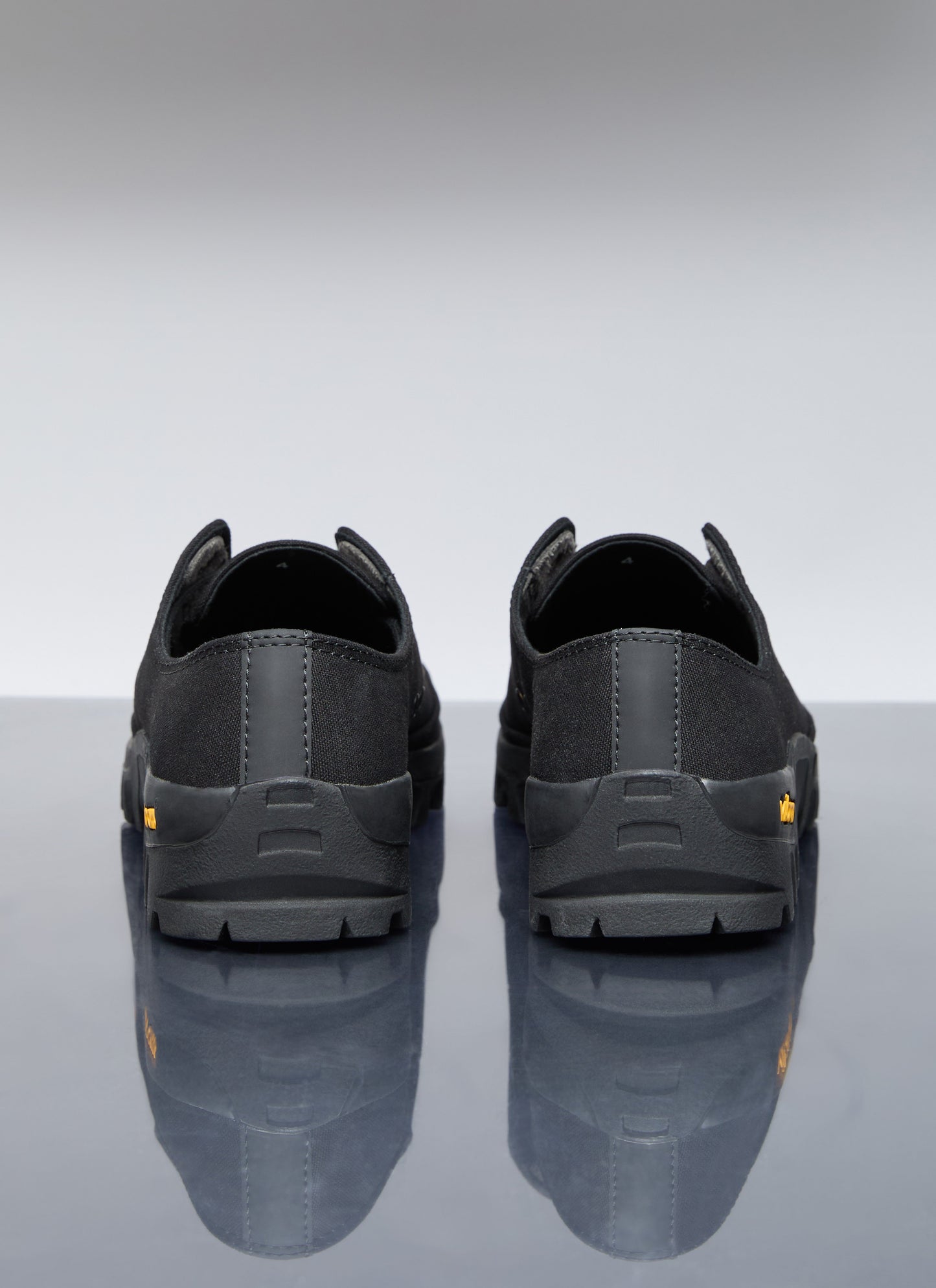 Yohji Yamamoto Men Fly Front Low Top Sneakers YOHJI YAMAMOTO